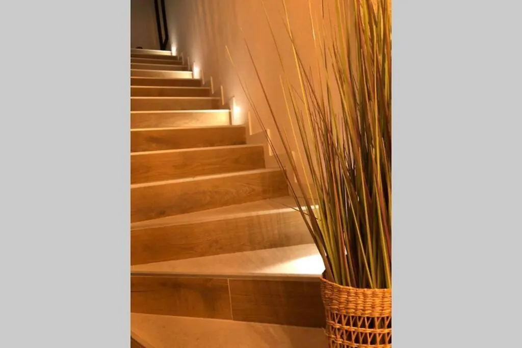 Beautifully Renovated 4 Bedroom Apt + Kid'S Room Sierra Nevada Chalet