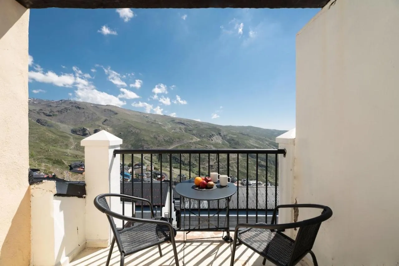 Beautifully Renovated 4 Bedroom Apt + Kid'S Room Sierra Nevada Spain