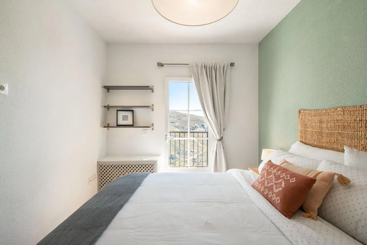 Beautifully Renovated 4 Bedroom Apt + Kid'S Room Sierra Nevada 0*,  Spain