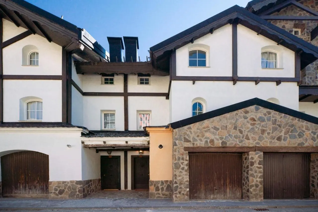 Beautifully Renovated 4 Bedroom Apt + Kid'S Room Sierra Nevada