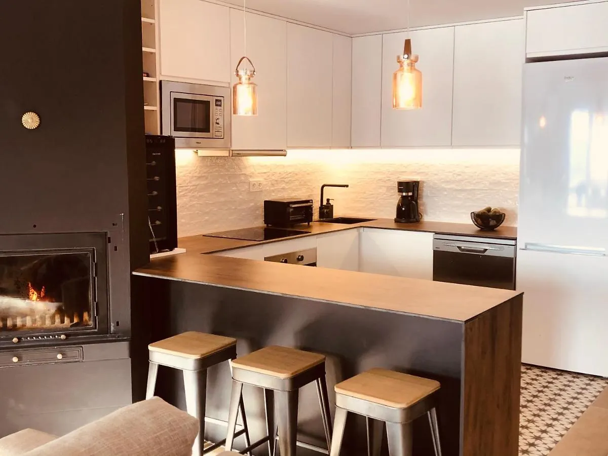 Beautifully Renovated 4 Bedroom Apt + Kid'S Room Sierra Nevada 0*,