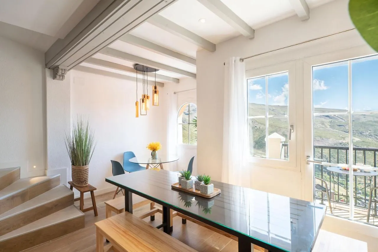 Beautifully Renovated 4 Bedroom Apt + Kid'S Room Sierra Nevada Chalet